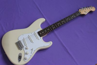 Лот: 3577912. Фото: 1. Fender Japan Stratocaster 1990е... Гитары
