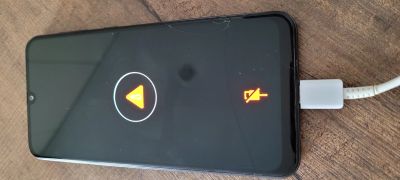 Лот: 20314684. Фото: 1. Samsung a50. Смартфоны