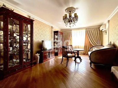Лот: 25290085. Фото: 1. 3-комн. квартира , Красноярск... Квартиры, студии