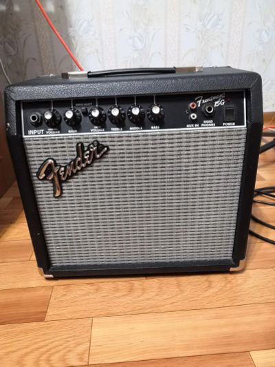 Лот: 14925852. Фото: 1. Комбоусилитель Fender frontman... Гитарные эффекты и комбоусилители