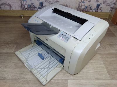 Лот: 20337226. Фото: 1. Принтер лазерный Hp laserjet 1018... Лазерные принтеры