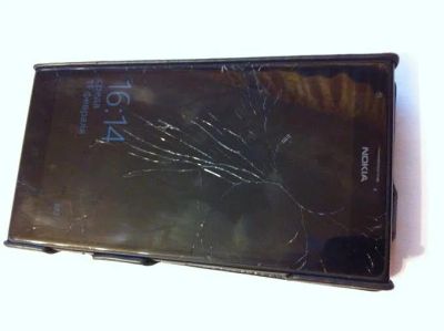 Лот: 5084276. Фото: 1. Lumia 1520 стекло паутинкой. Смартфоны