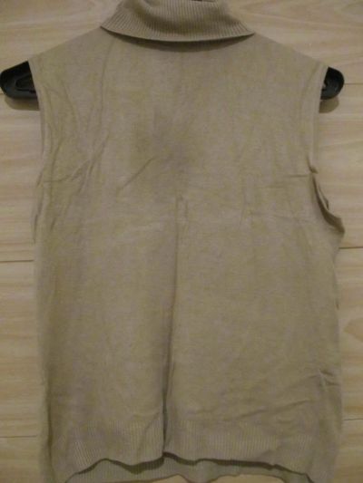 Лот: 7401265. Фото: 1. Водолазка безрукавка Zara р. 52-54. Футболки, топы и майки