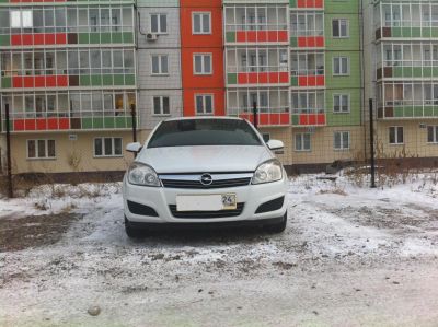 Лот: 6938795. Фото: 1. Опель астра 2008 год 140 кобыл. Автомобили