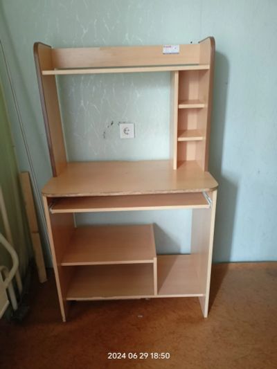 Лот: 22991231. Фото: 1. Компьютерный стол. Компьютерные и письменные столы
