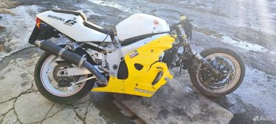 Лот: 22462940. Фото: 1. Suzuki Gsx r 600 srad в разборе. Запчасти