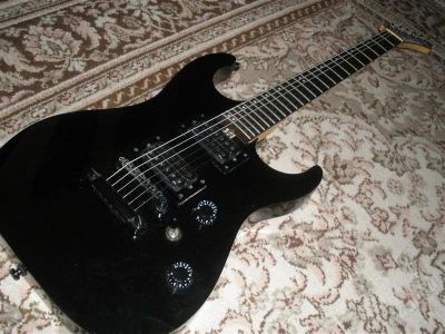 Лот: 748790. Фото: 1. электрогиттара Washburn x100. Гитары