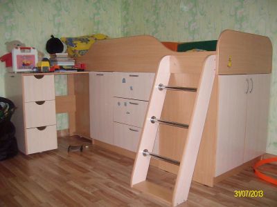 Лот: 3163490. Фото: 1. Детская кровать. Детские кровати и кроватки