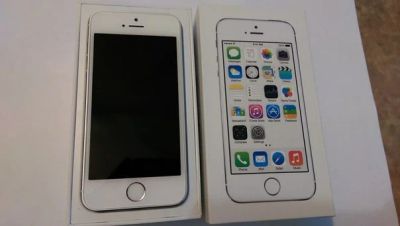 Лот: 4088298. Фото: 1. Iphone 5s Silver 16GB. Смартфоны