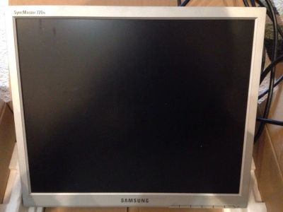 Лот: 3340498. Фото: 1. Монитор Samsung SyncMaster 720n. ЖК-мониторы