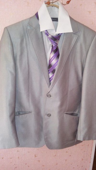 Лот: 10053476. Фото: 1. Костюм брючный, рубашка, галстук... Костюмы классические, деловые