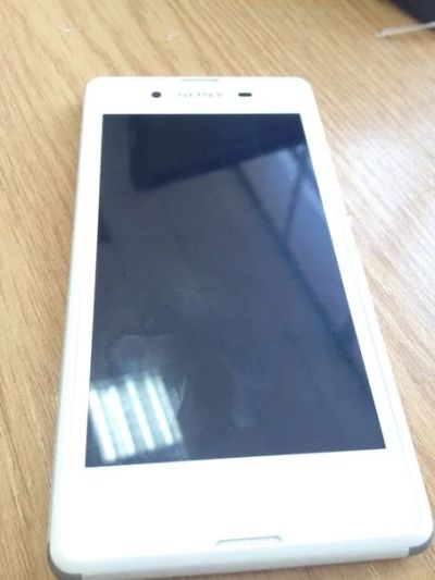 Лот: 5103381. Фото: 1. Sony xperia E3 Dual НОВЫЙ. Смартфоны