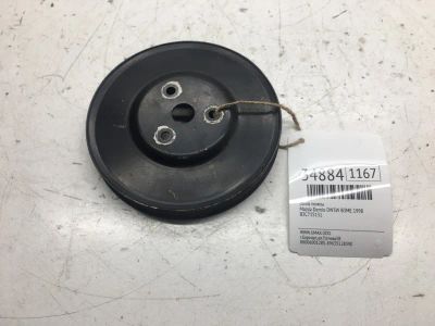 Лот: 20387204. Фото: 1. Шкив помпы Mazda Demio 1998 B3C715131... Двигатель и элементы двигателя