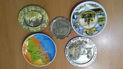 Лот: 20285630. Фото: 1. Сувенирные тарелки. Магниты сувенирные