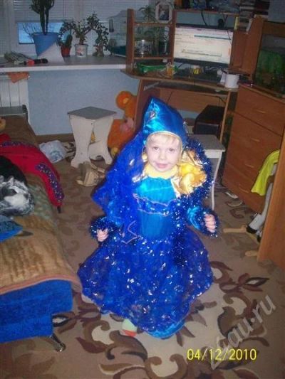 Лот: 655570. Фото: 1. платье на девочку новогоднее. Разное