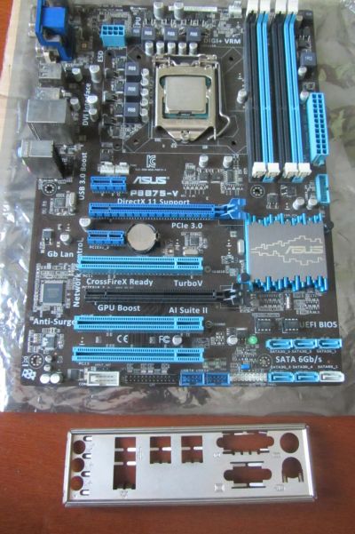 Лот: 8473452. Фото: 1. Материнская плата ASUS P8B75-V. Материнские платы