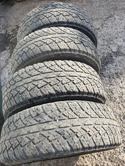 Лот: 15831437. Фото: 1. Bridgestone dueler AT 255 65 16. Шины