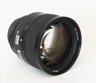 Лот: 5523738. Фото: 1. Б/у объектив Nikon AF Nikkor 85mm... Объективы