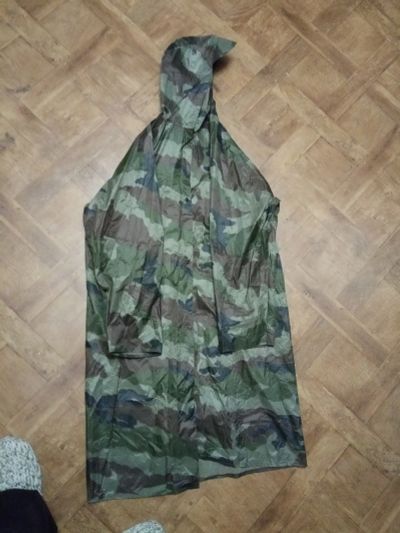 Лот: 12600544. Фото: 1. Военный дождевик, прочный. Костюмы, пиджаки, комбинезоны
