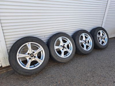 Лот: 23356763. Фото: 1. Комплект Оригинальных Литых дисков... Шины на дисках
