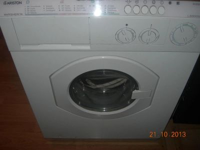 Лот: 3329785. Фото: 1. Стиральная машинка Ariston нерабочая. Стиральные машины