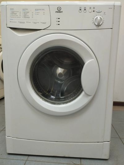 Лот: 24378454. Фото: 1. Стиральная машина Indesit WIUN... Запчасти для остальной бытовой техники