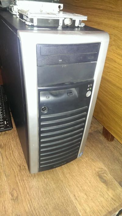 Лот: 8273362. Фото: 1. HP Proliant 150ML g2 цена вниз... Серверы Tower