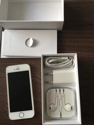 Лот: 9320192. Фото: 1. Iphone 5S 32GB. Смартфоны