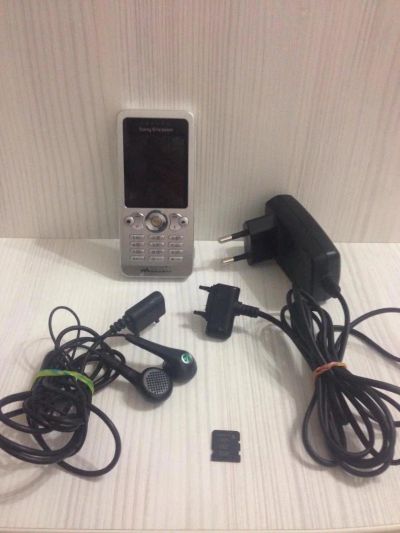Лот: 9628292. Фото: 1. Телефон Sony Ericsson W302. Кнопочные мобильные телефоны