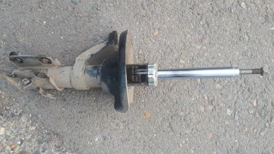 Лот: 16496801. Фото: 1. Стойки передние Honda Stream RN-1. Ходовая, подвеска, рулевое управление
