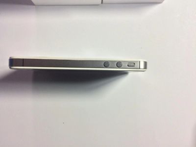 Лот: 7176586. Фото: 1. Iphone 4s 16gb. Смартфоны