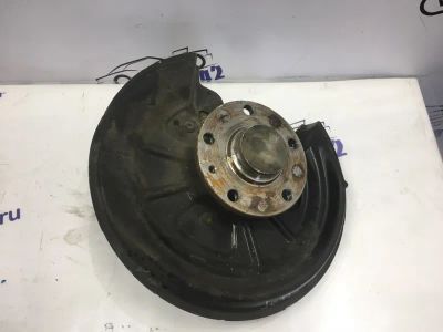 Лот: 21716561. Фото: 1. поворотный кулак Volkswagen Jetta... Двигатель и элементы двигателя