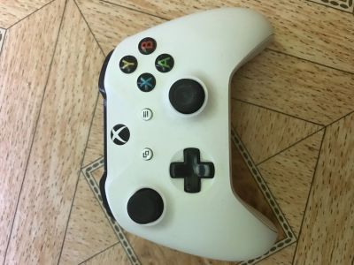 Лот: 14299559. Фото: 1. Xbox one контроллер геймпад. Аксессуары для игровых приставок, консолей, геймпады