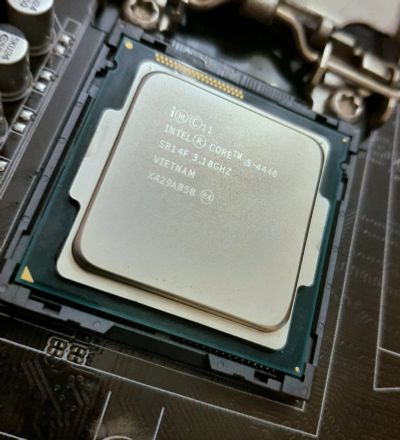 Лот: 19674043. Фото: 1. Процессор Intel Core i5-4440 OEM... Процессоры
