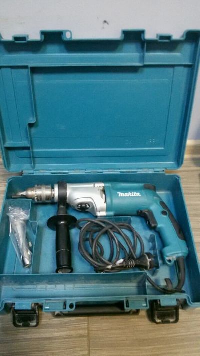 Лот: 11700667. Фото: 1. Дрель Makita HP2050. Электроинструмент