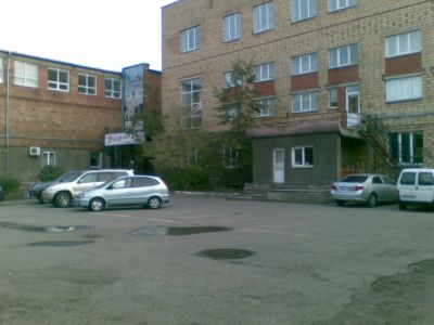 Лот: 8383264. Фото: 1. Сдам гараж. Центр. Спорткомплекс... Гаражи, парковочные места