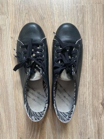 Лот: 19624706. Фото: 1. Кроссовки adidas 38 р. Кеды, кроссовки, слипоны
