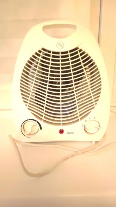 Лот: 25884407. Фото: 1. Тепловентилятор Centek CT-6002. Обогреватели бытовые