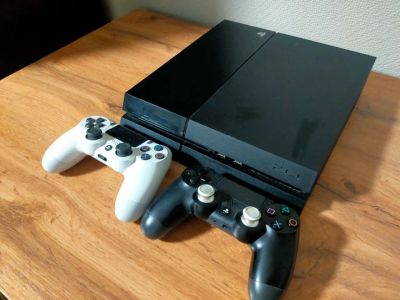 Лот: 23273568. Фото: 1. Sony playstation 4 с играми и... Игры для консолей