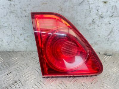 Лот: 25628625. Фото: 1. фонарь в крышку багажника toyota... Двигатель и элементы двигателя