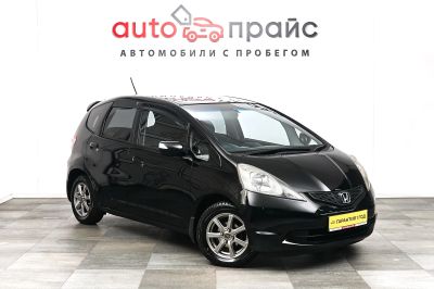 Лот: 19055279. Фото: 1. Honda Fit, II 1.3 MT (100 л.с... Автомобили