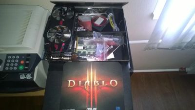Лот: 4342664. Фото: 1. Asus rog matrix R9 280X Platinum. Видеокарты