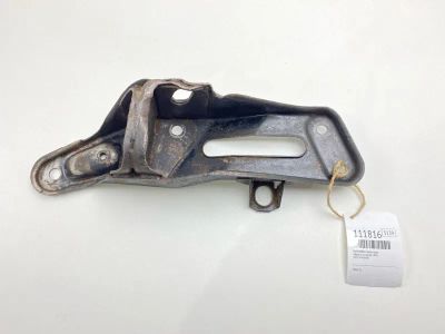 Лот: 25354713. Фото: 1. Кронштейн Mazda 626 1980 817334850B... Двигатель и элементы двигателя