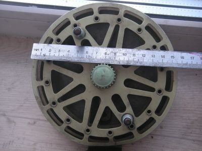 Лот: 25340792. Фото: 1. Спиннинговая катушка СССР 150... Катушки, комплектующие