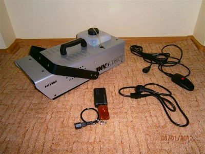 Лот: 1455852. Фото: 1. Дым-машина Involight FM1200. Световое оборудование