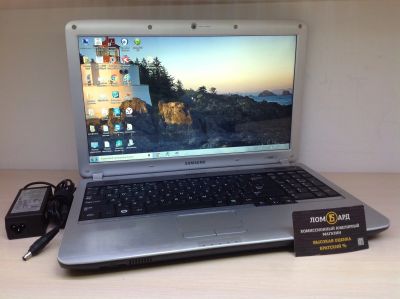 Лот: 12017803. Фото: 1. Ноутбук Samsung NP-R530-JS03RU... Ноутбуки
