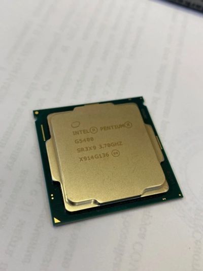 Лот: 15935699. Фото: 1. Процессор Intel Pentium Gold G5400... Процессоры