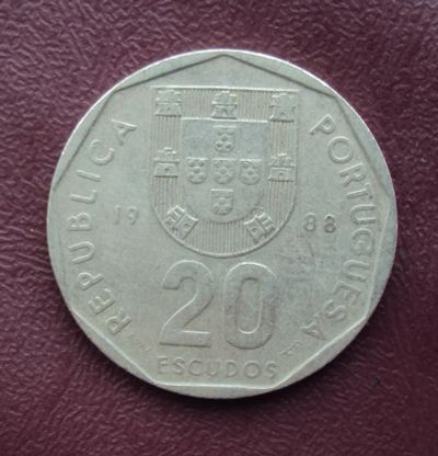 Лот: 4513864. Фото: 1. Иностранная монетка (А480). Наборы монет