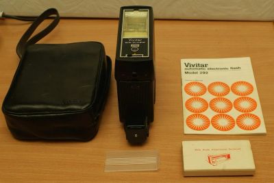 Лот: 3083825. Фото: 1. Вспышка Vivitar 292 auto/thyristor... Другое (фотокамеры)
