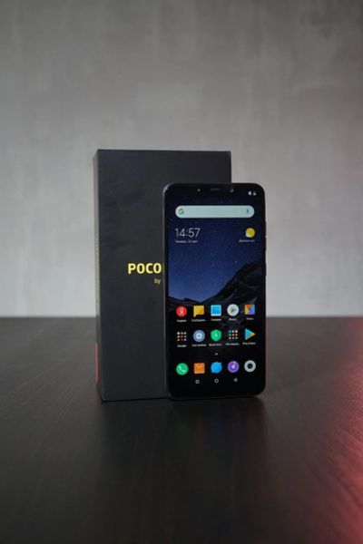 Лот: 15039863. Фото: 1. Xiaomi Pocophone F1, 6/64GB, черный... Смартфоны